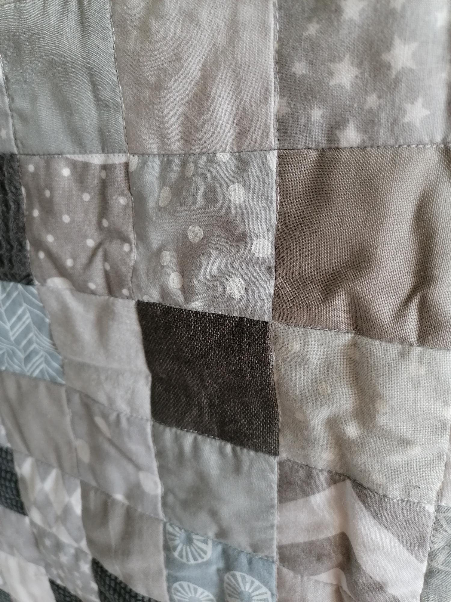 Pilkos spalvos antklodė kūdikiui į vežimėlį 80x60cm