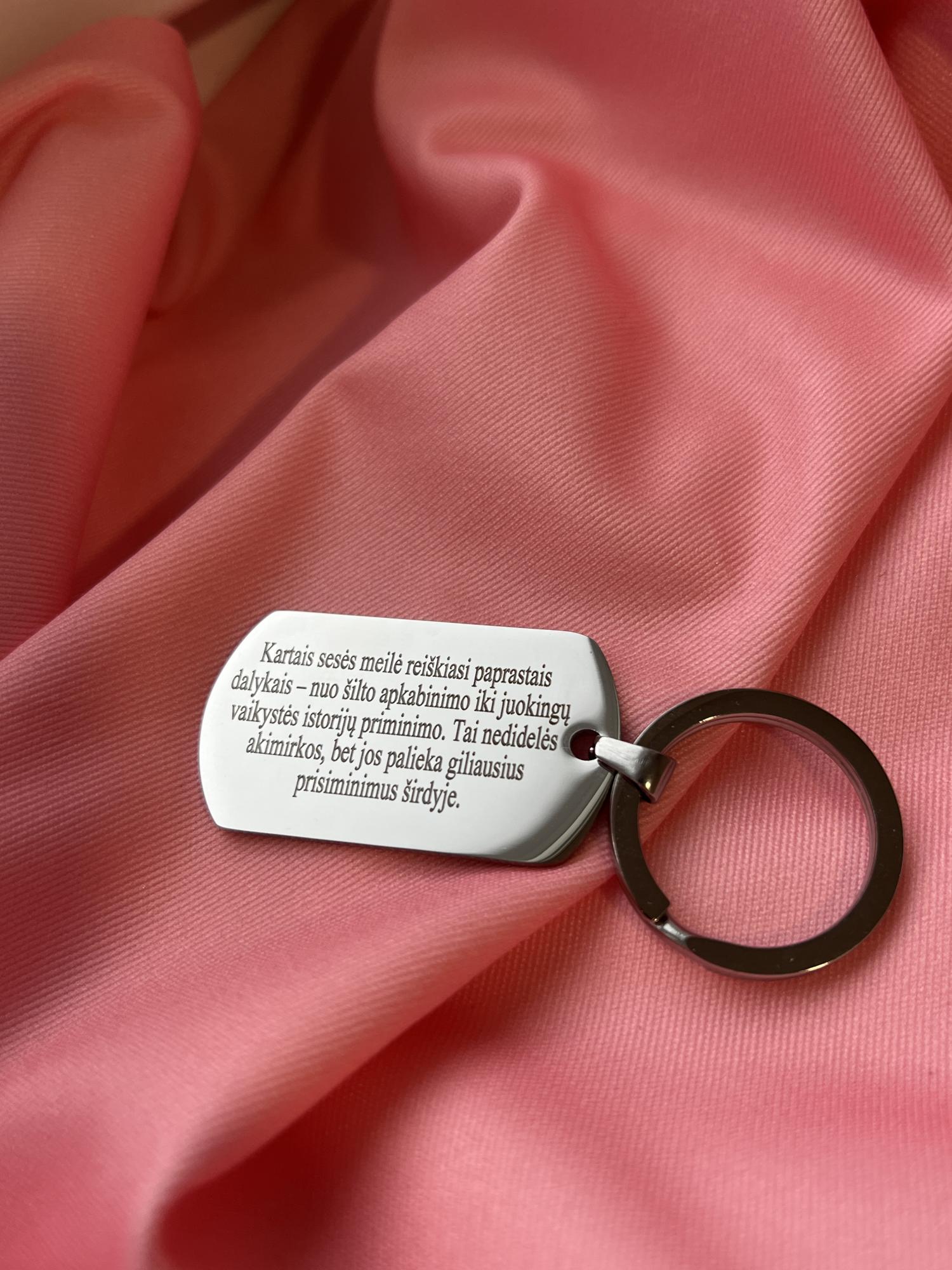 Raktų pakabukas su norimu tekstu