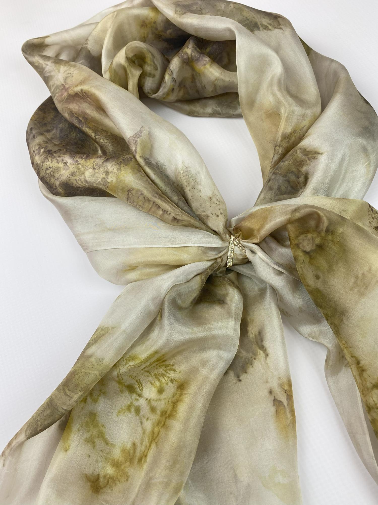 Rankų darbo šilkinis šalis „Gamtos elegancija“