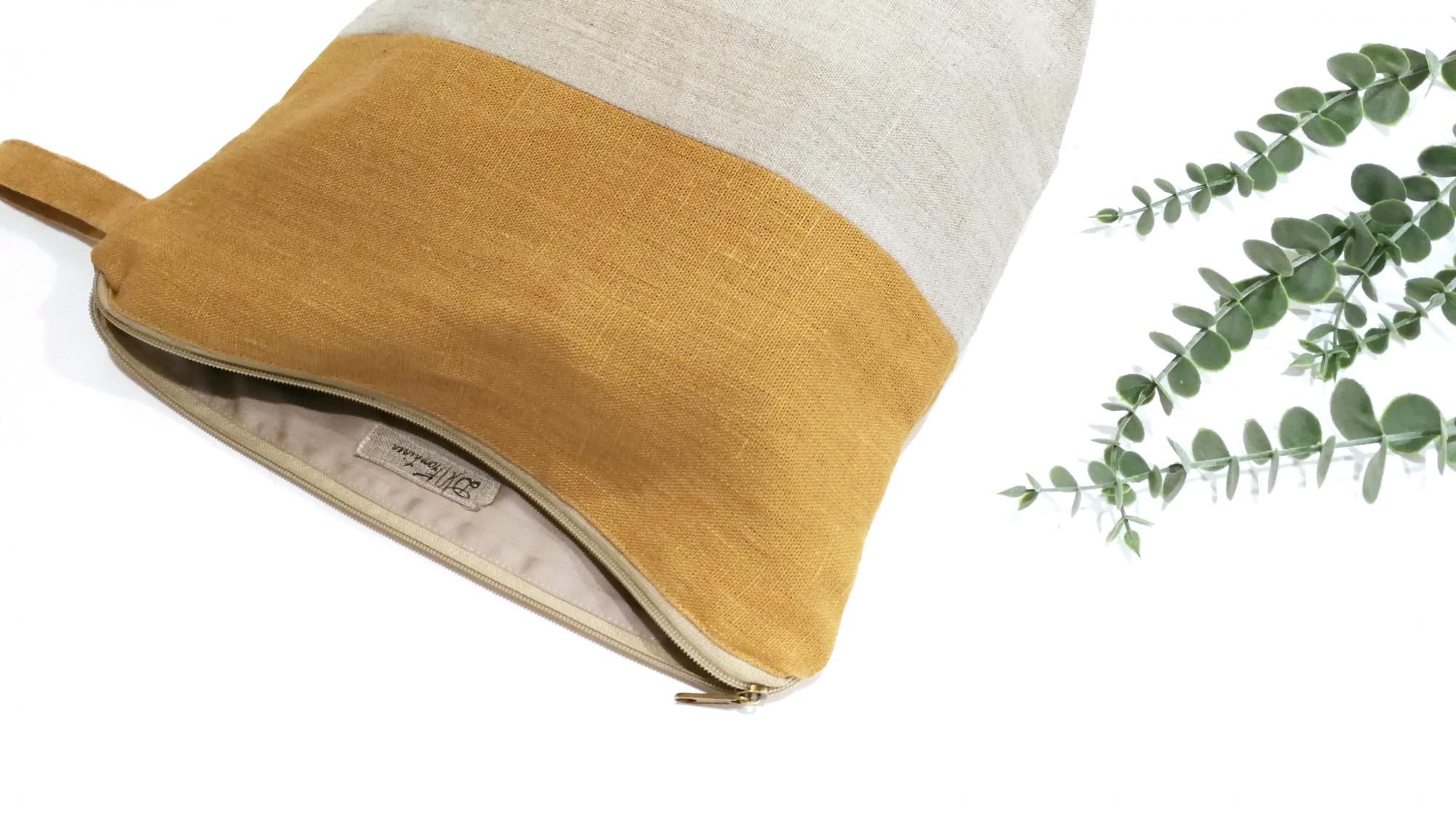 Lininė Camel spalvos kosmetinė
