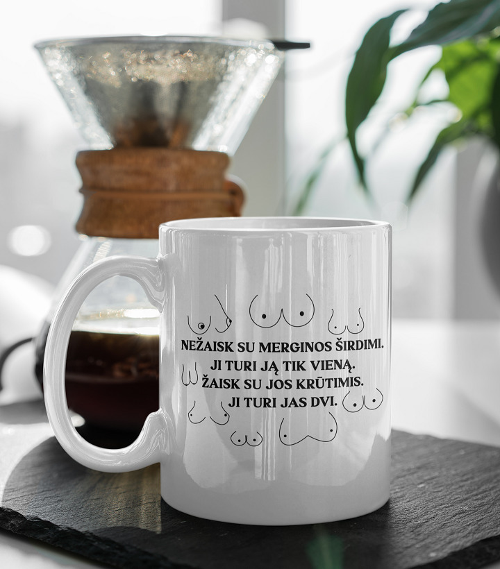 Standartinis puodelis „Nežaisk su merginos širdimi...“