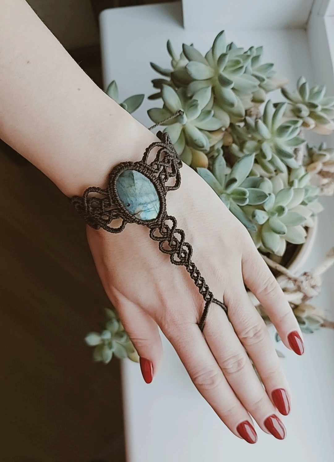 Macrame apyrankė su Labradoritu