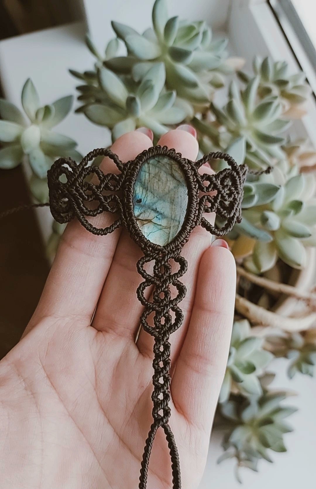 Macrame apyrankė su Labradoritu