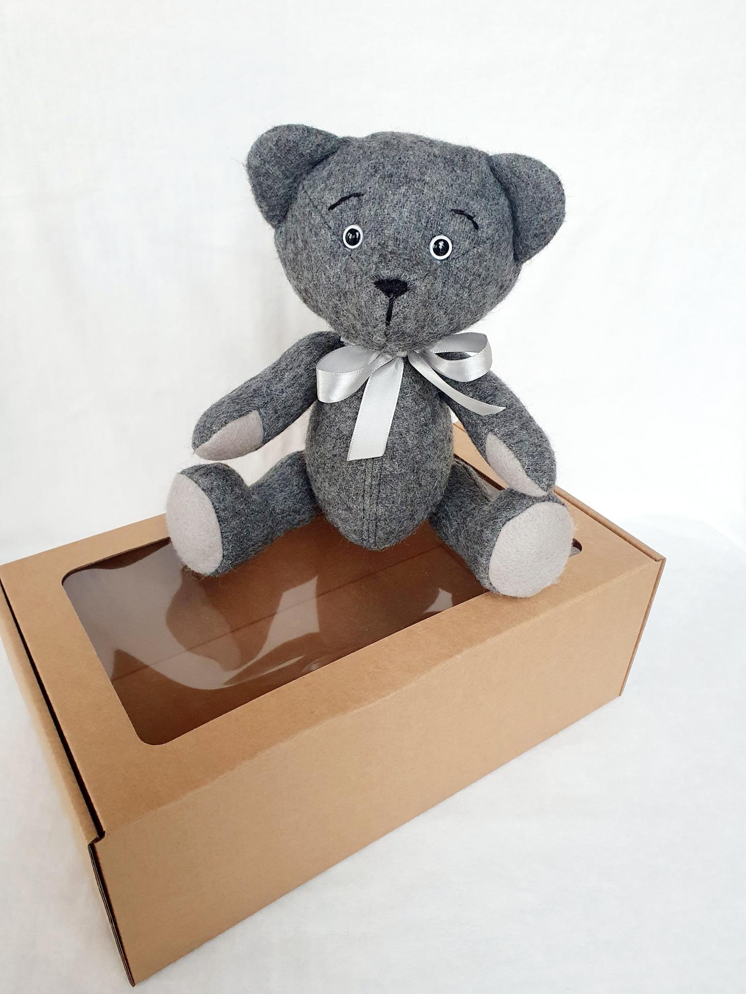 Meškiukas, siūtas iš Alpakų vilnos audinio, ūgis 30 cm