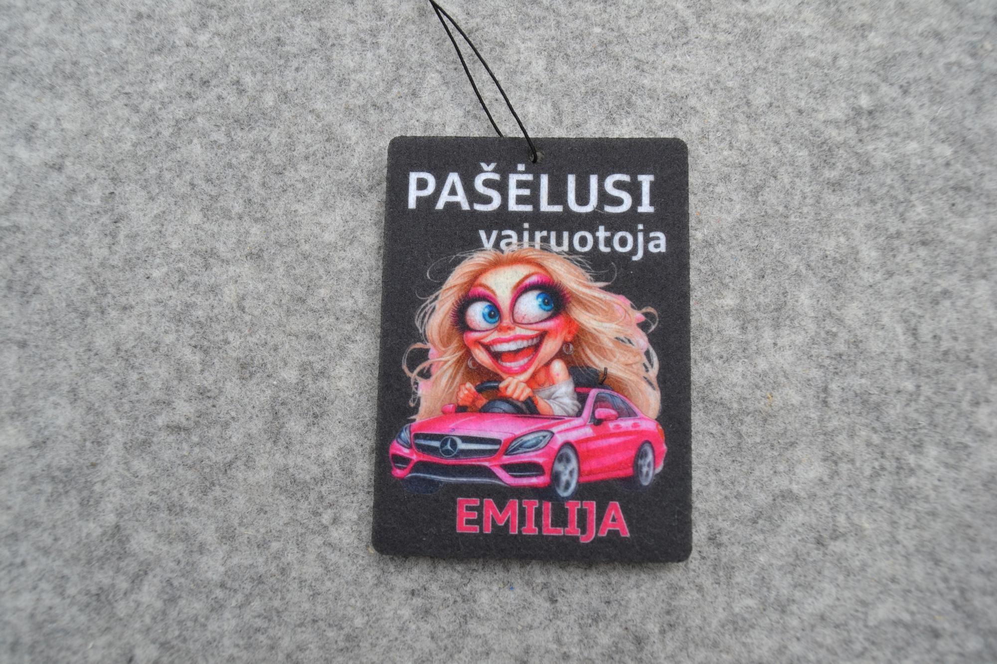 Automobilio kvapukas „Pašėlusi blondinė”