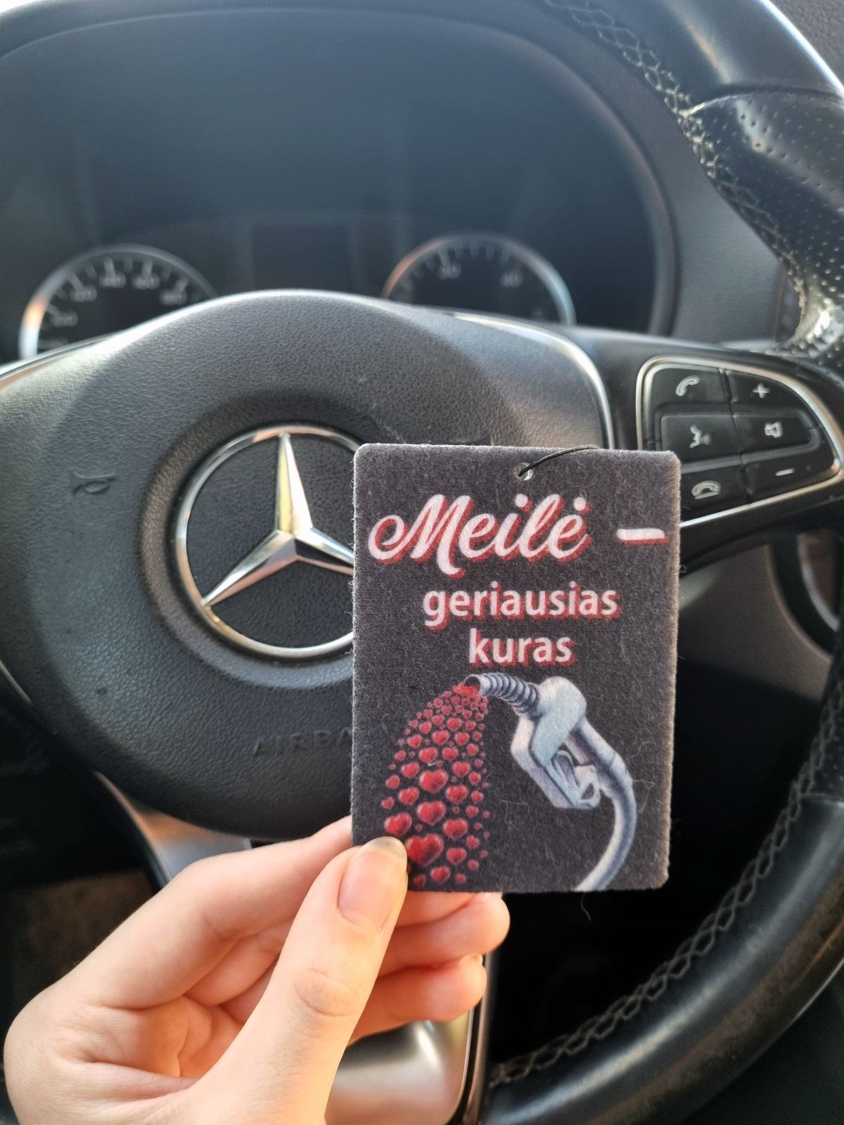 Automobilio kvapukas „Meilė – geriausias kuras”