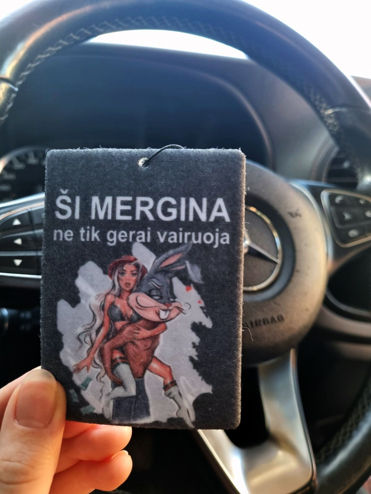 Automobilio kvapukas „Ši mergina”