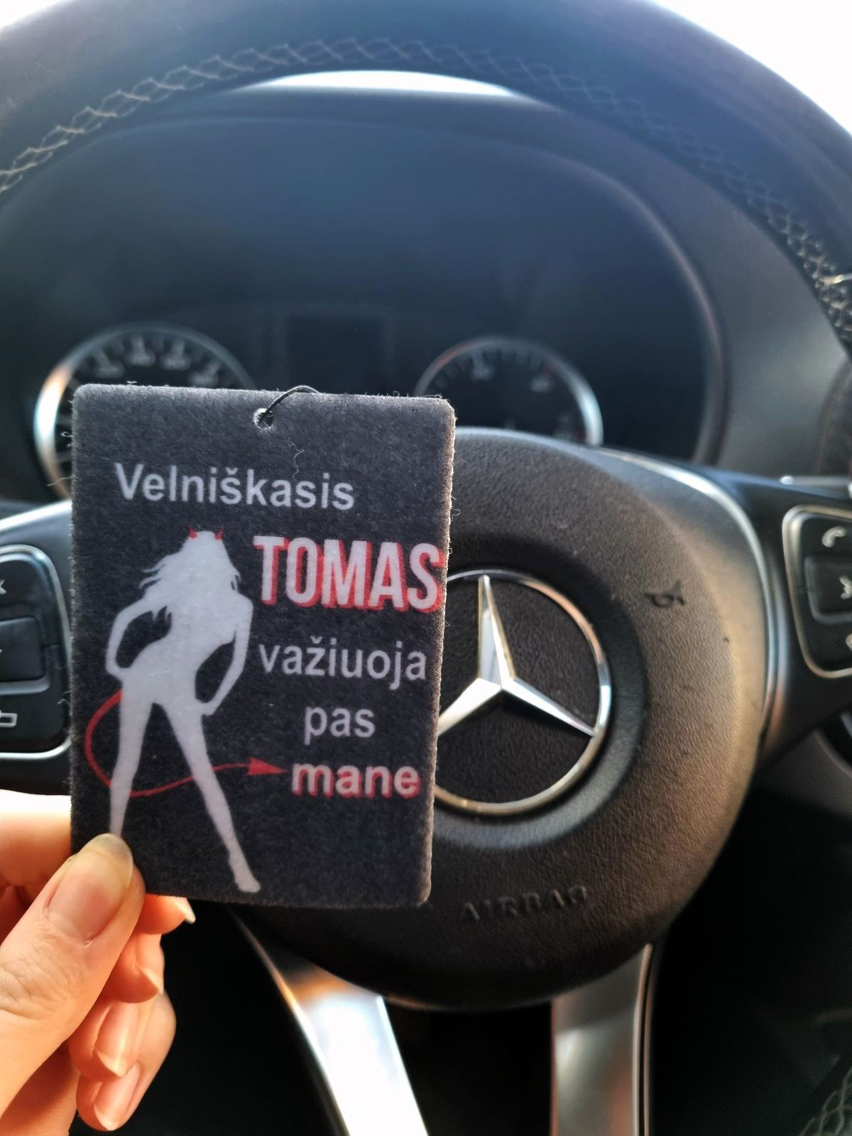 Automobilio kvapukas „Velniškasis vairuotojas”
