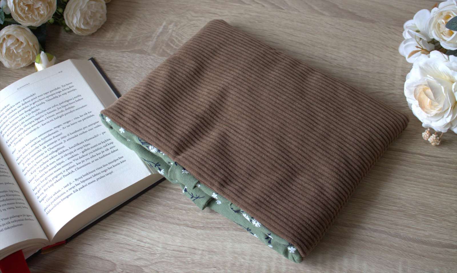 Knygų dėklas „Velvetas“