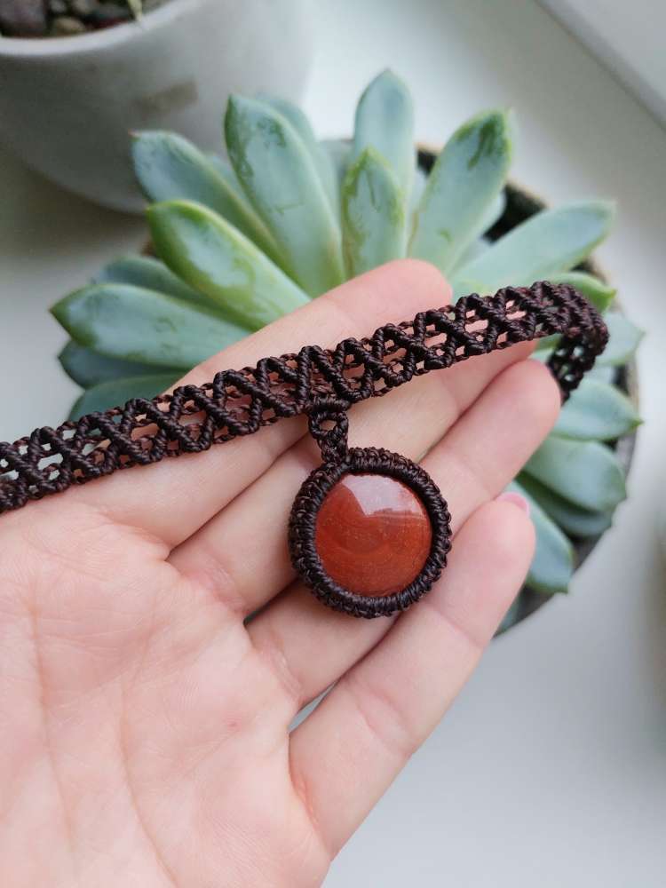 Macrame čokeris su Jaspio akmeniu