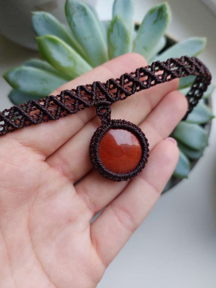 Macrame čokeris su Jaspio akmeniu