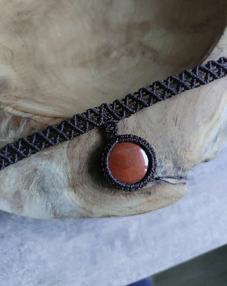 Macrame čokeris su Jaspio akmeniu