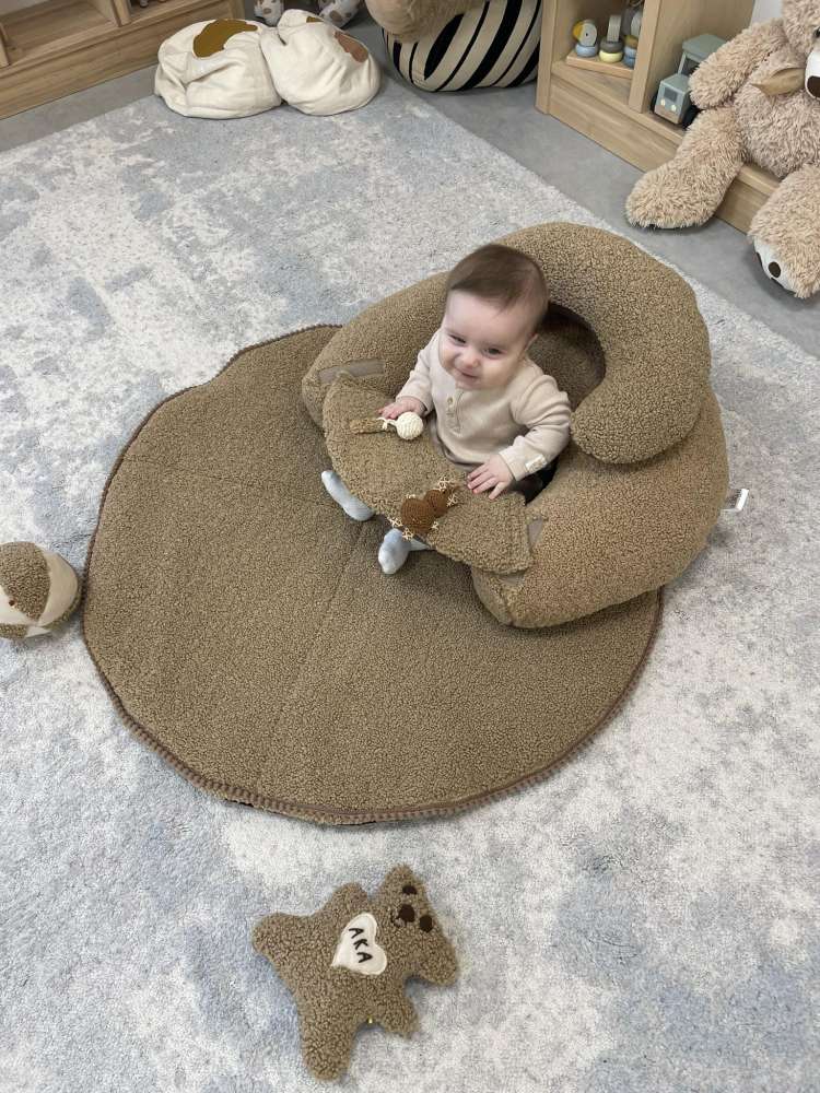 SĖDINUKAS su apvaliu kilimėliu ,,Teddy karamelė,,