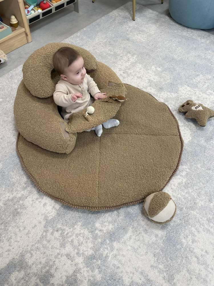SĖDINUKAS su apvaliu kilimėliu ,,Teddy karamelė,,