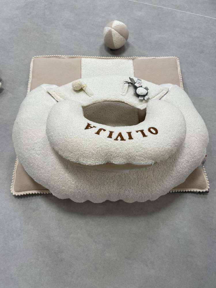 SĖDINUKAS su pailgu kilimėliu ,,Teddy baltoji meškutė,,