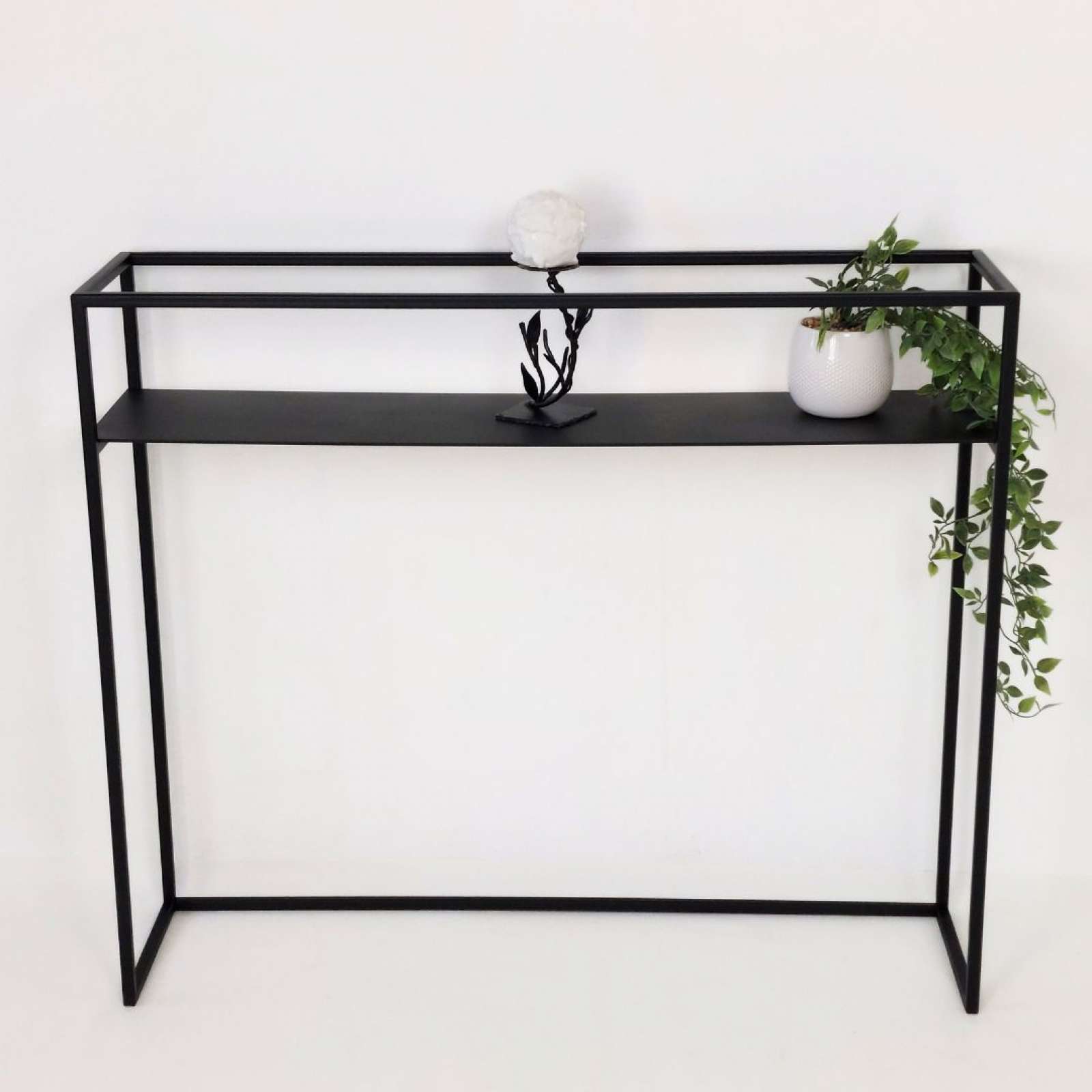 Minimalistinė konsolė GAMA-1