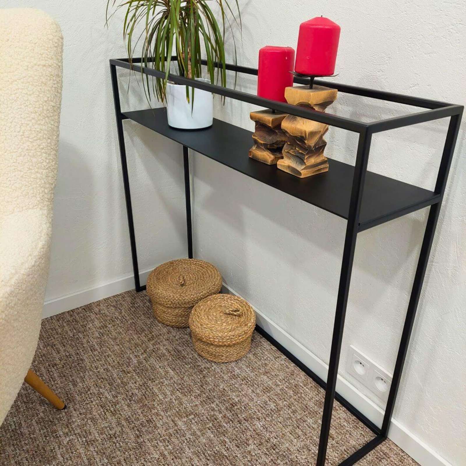 Minimalistinė konsolė GAMA-1