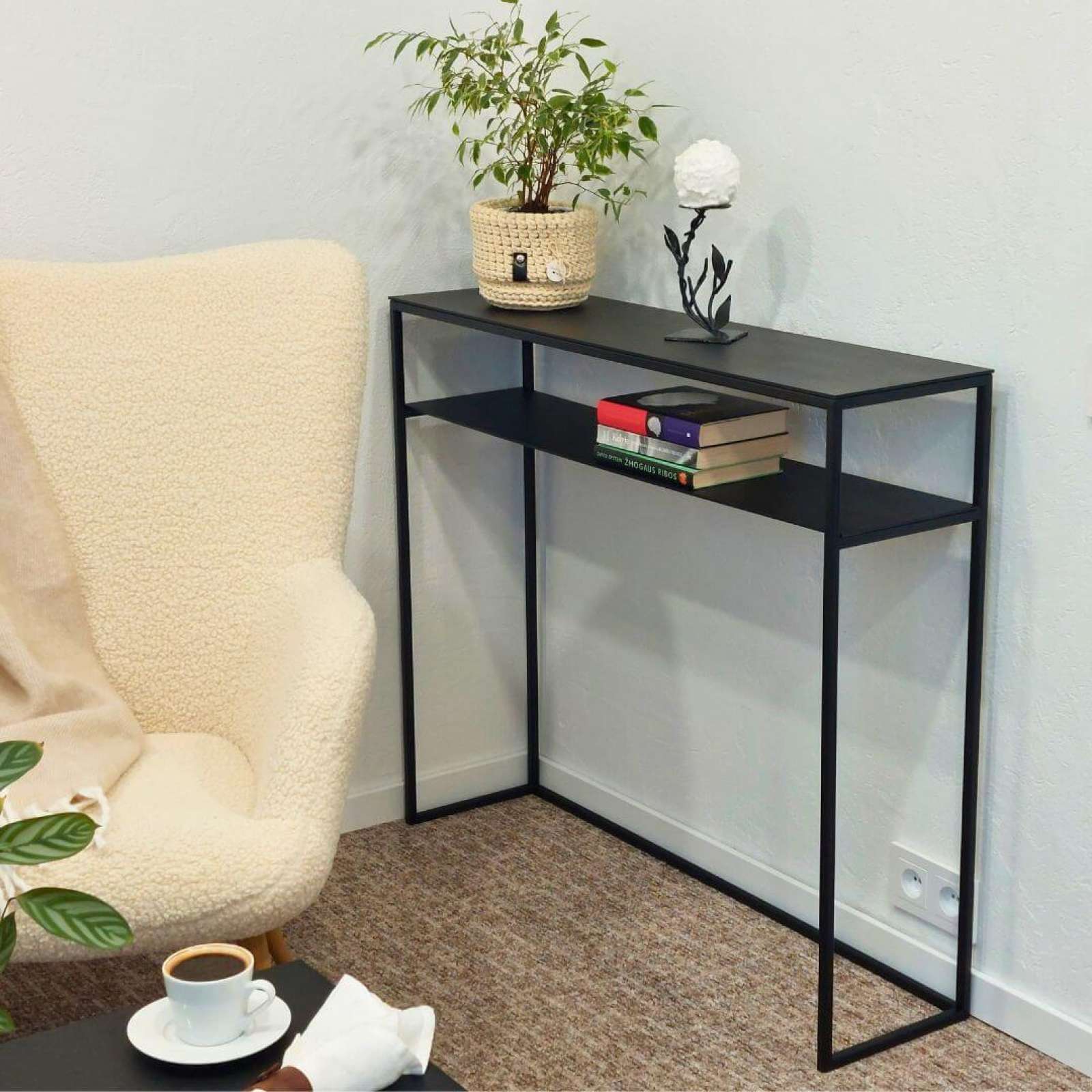 Minimalistinė konsolė su lentyna GAMA-2