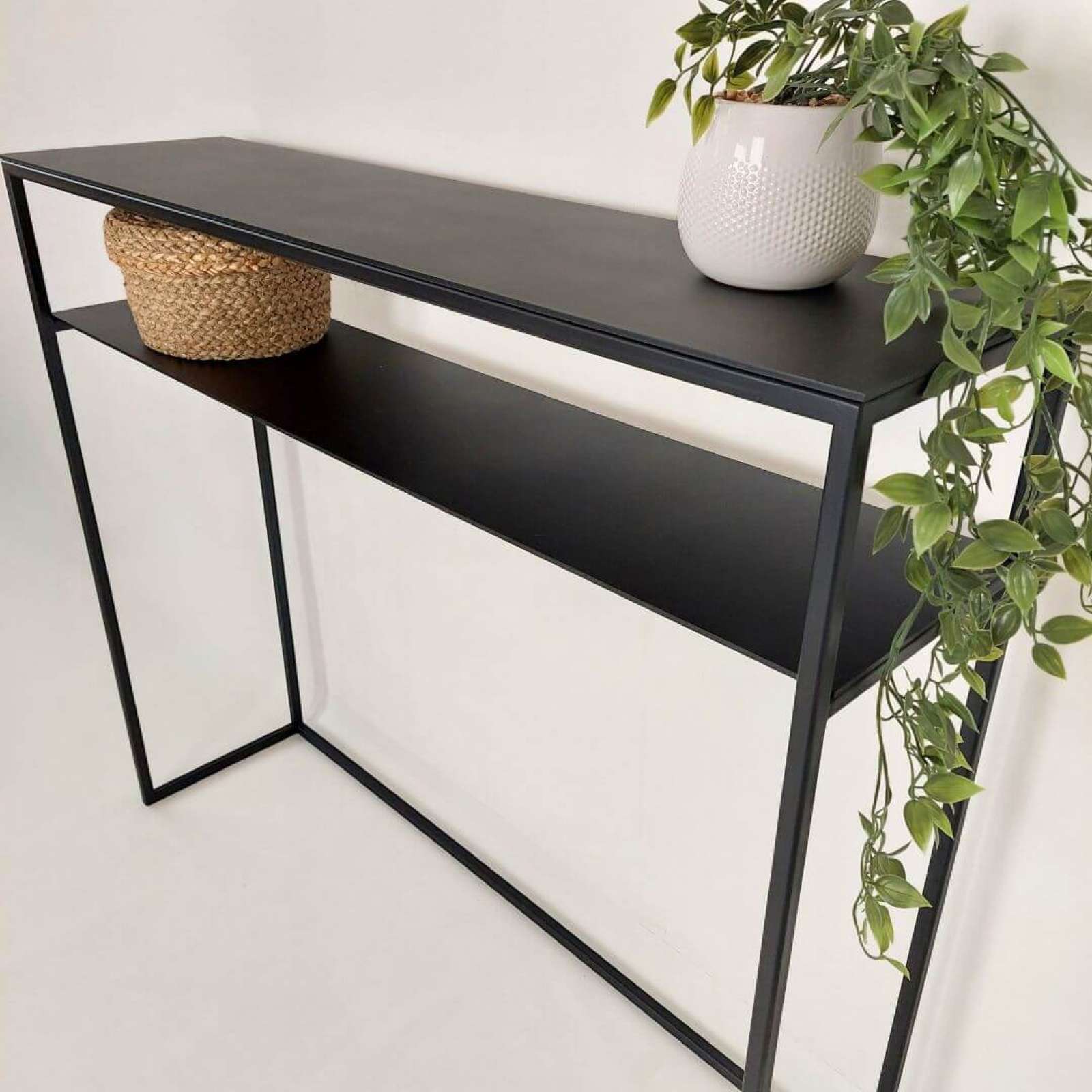 Minimalistinė konsolė su lentyna GAMA-2