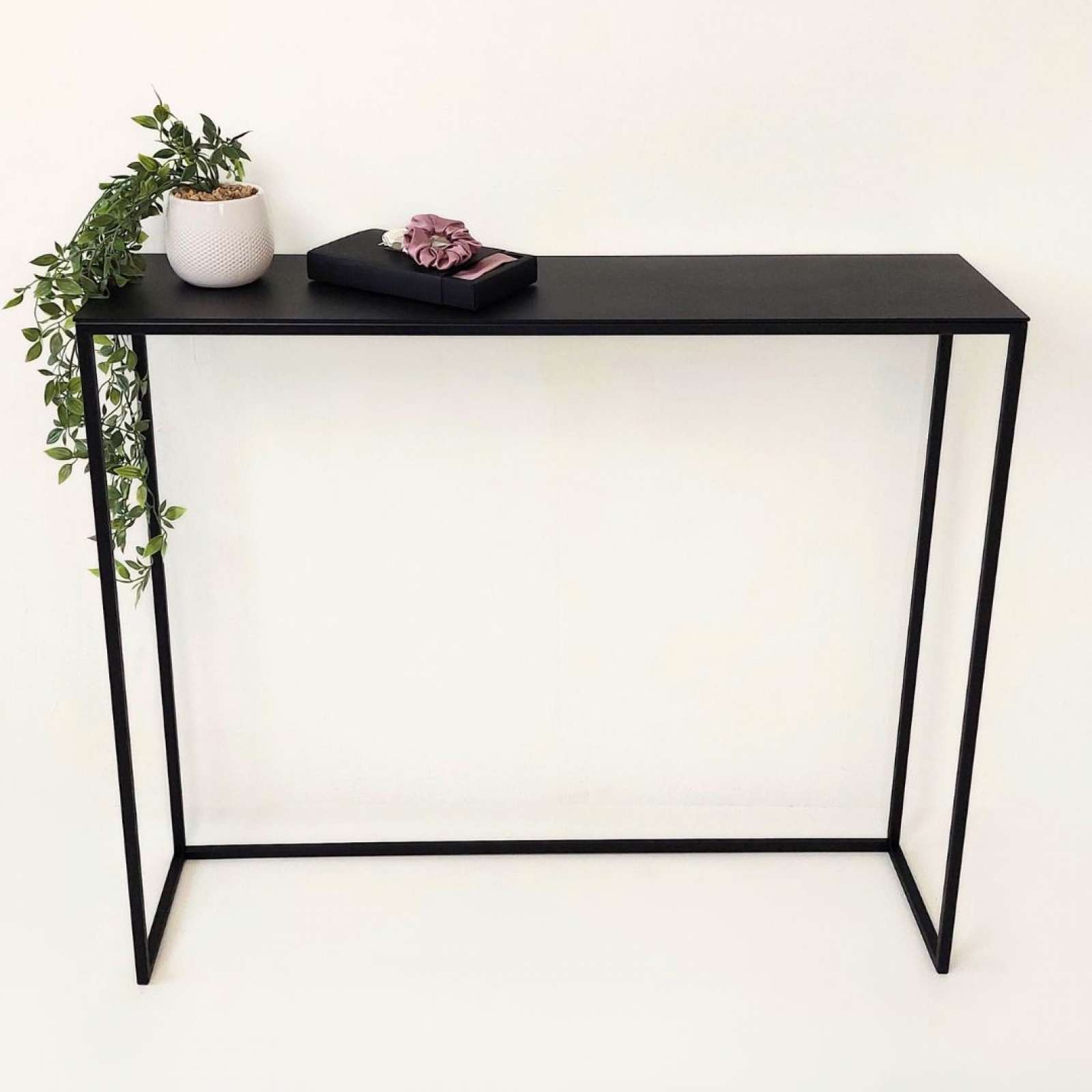 Minimalistinė konsolė iš plieno GAMA-3