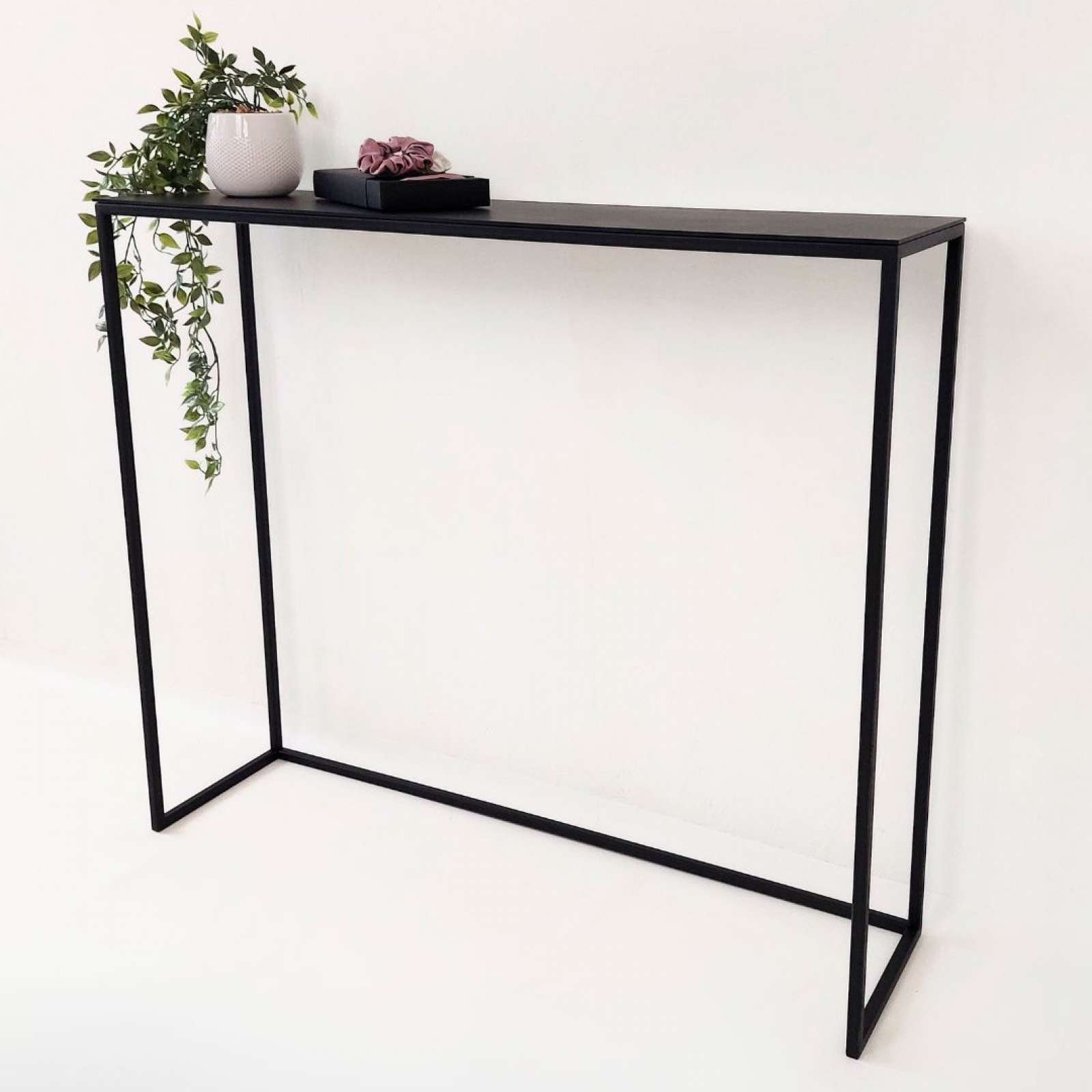 Minimalistinė konsolė iš plieno GAMA-3