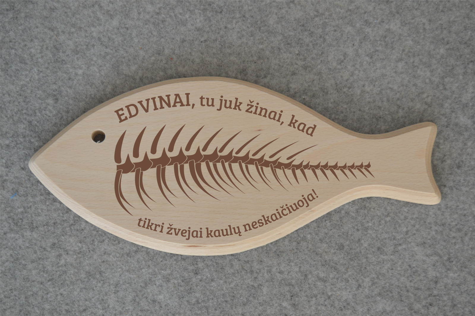 Pjaustymo lentelė „Tikri žvejai kaulų neskaičiuoja”