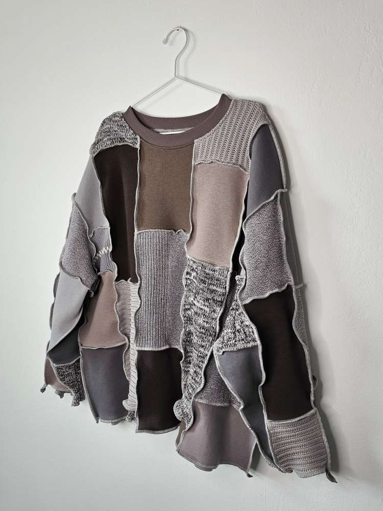 Stilingas išskirtinis ir vienetinis PLUS SIZE džemperis