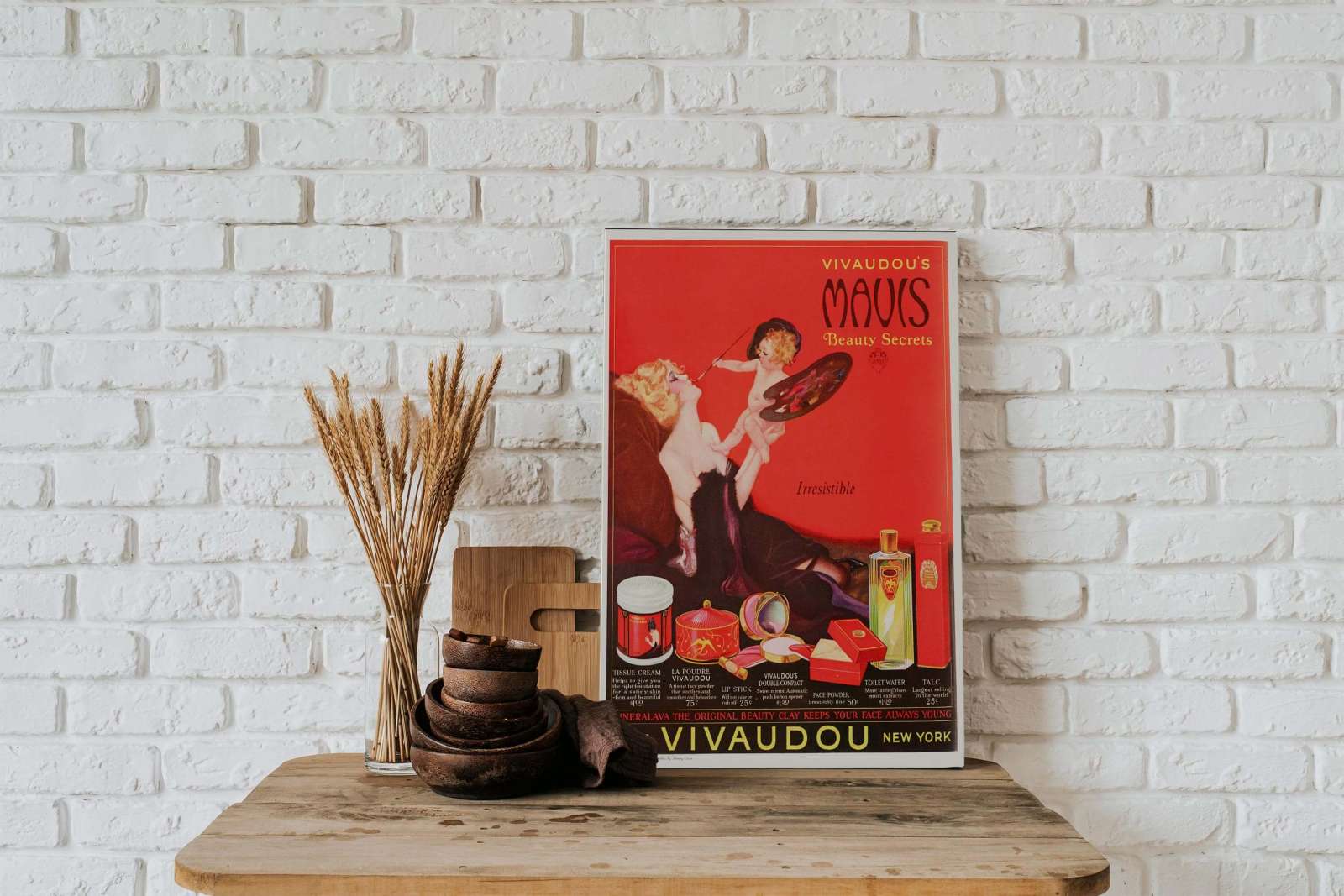 Retro reklaminis plakatas „Mavis makiažas“