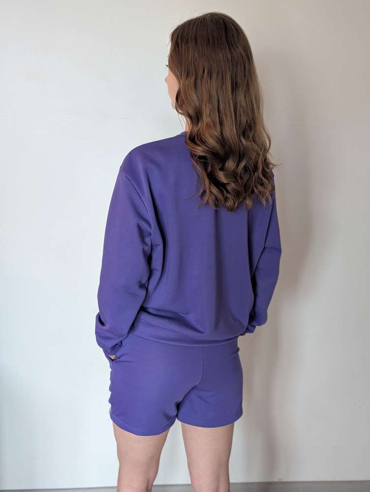 Violetinis sportinis kostiumėlis - „nuodinga miško uoga“