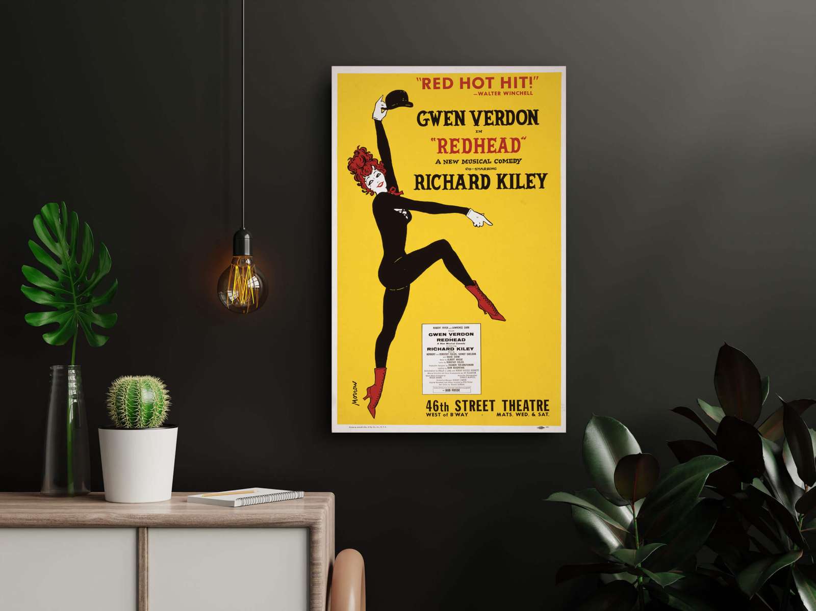 Retro holivudo filmo plakatas „Redhead“