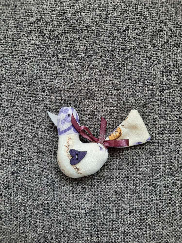 Violetiniai medvilniniai rankų darbo paukšteliai