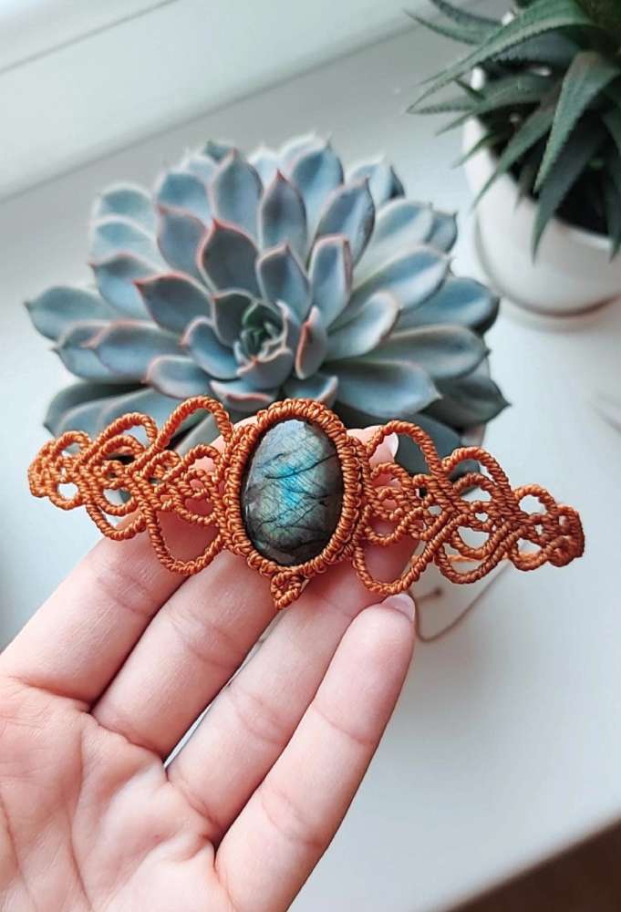 Macrame kaklo papuošalas su Labradoritu