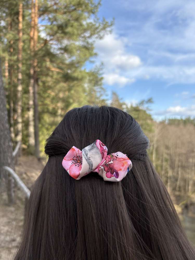 Gėlėtas segtukas-raukinukas