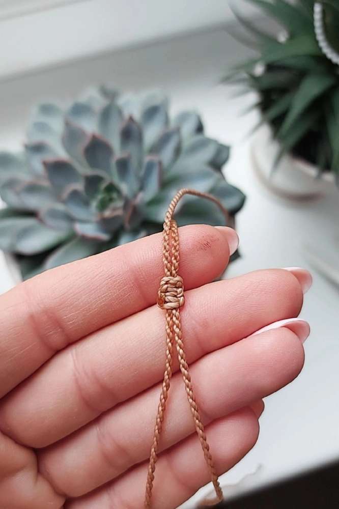 Macrame kaklo papuošalas su Labradoritu