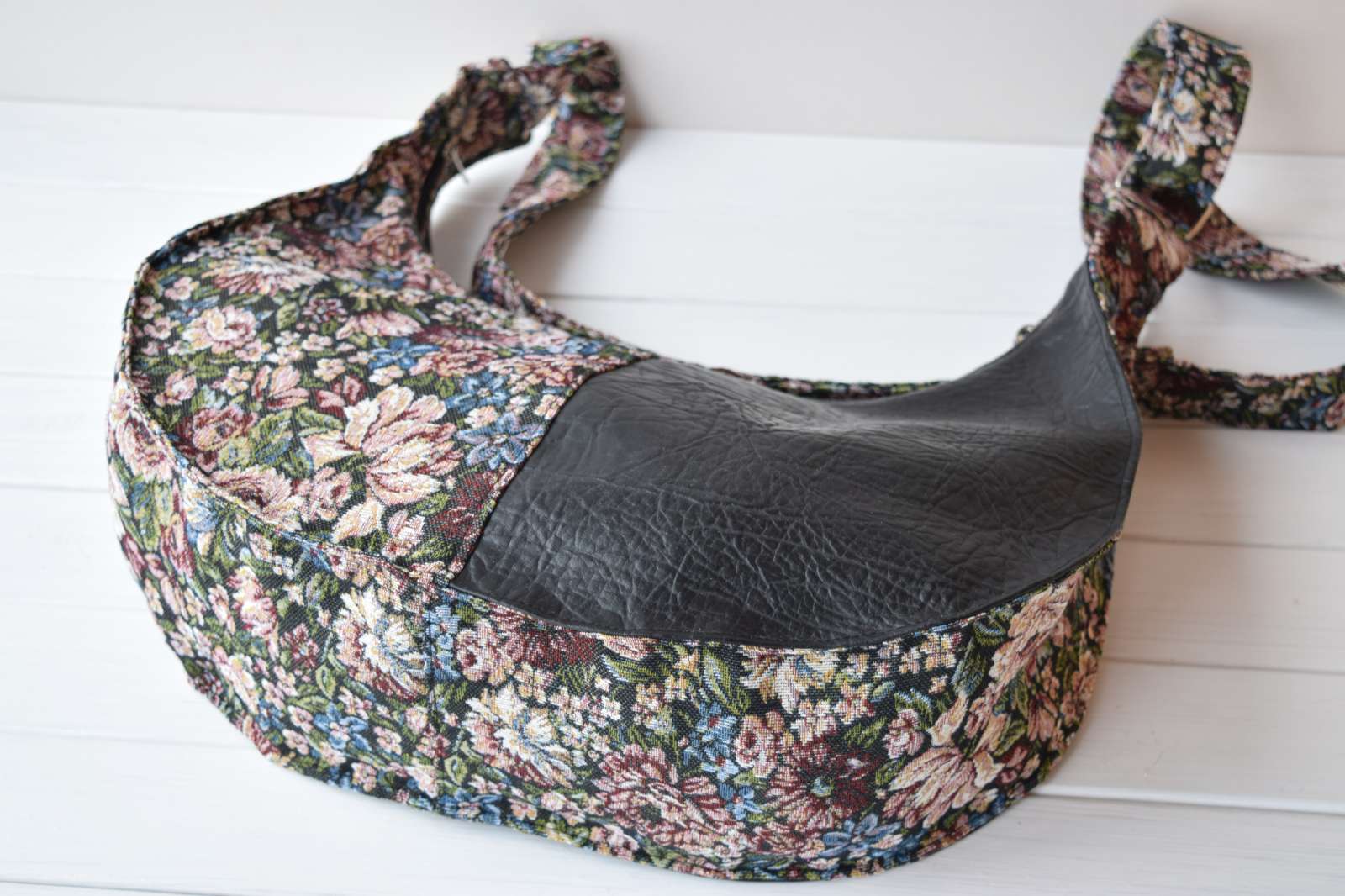 Boho rankinė per petį