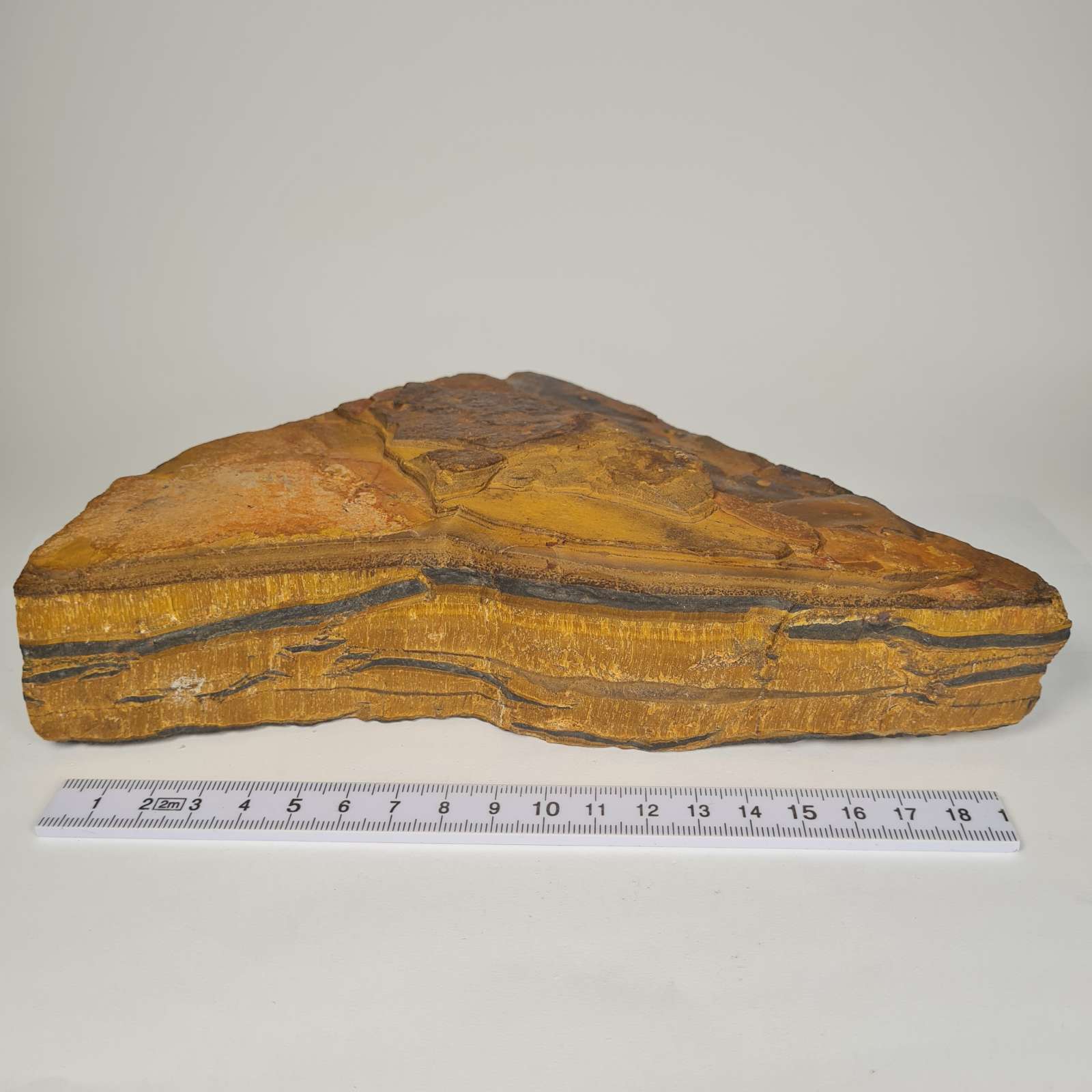 Masyvus tigro akies akmuo A0010