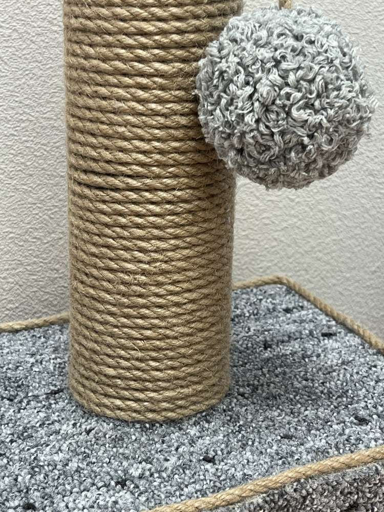 Kačių draskyklė (pilkas kamuoliukas)