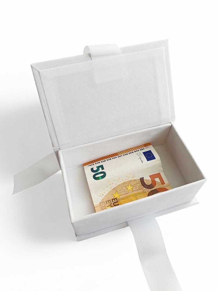 Veliūrinė dėžutė „Sutvirtinimo sakramento proga“