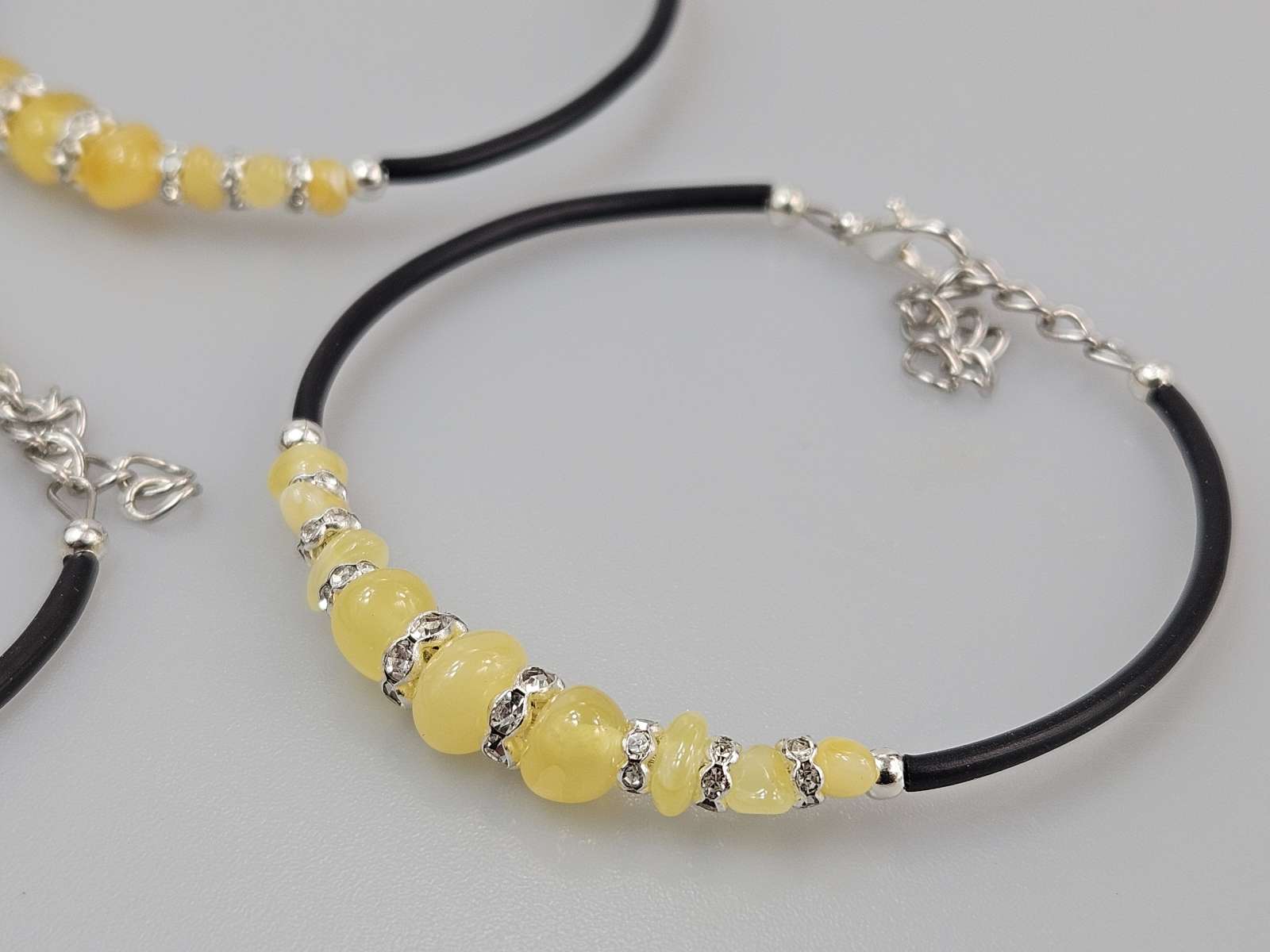 Apyrankė su baltu gintaru kasdienai White amber bracelet