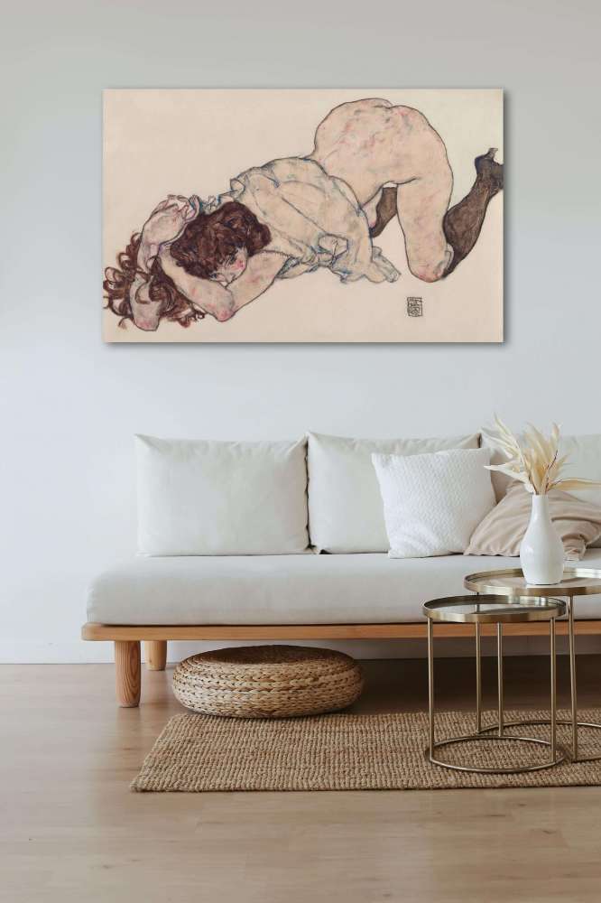 Reprodukcija „Klūpanti mergina, pasirėmusi ant alkūnių“, Egon Schiele (1917)