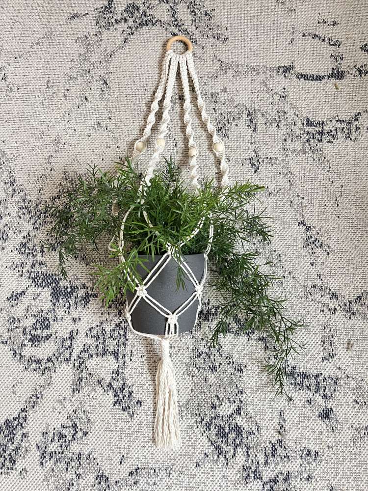 Macrame gėlių laikiklis