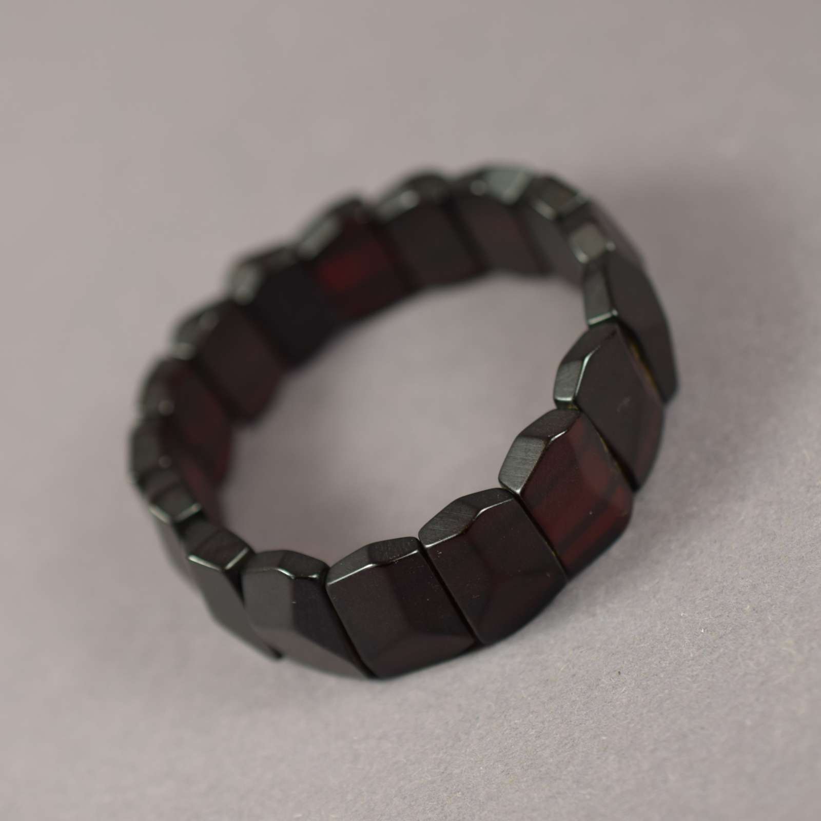 Gintarinė apyrankė iš nepoliruoto gintaro MB0085