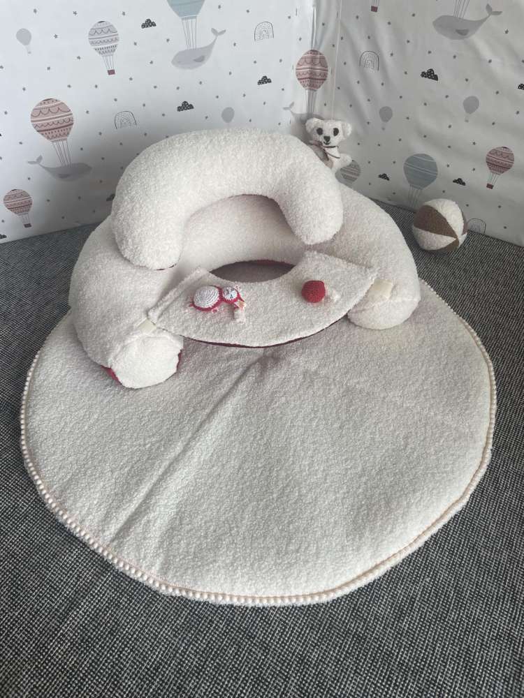SĖDINUKAS su apvaliu kilimėliu ,,Teddy žaismingasis,,