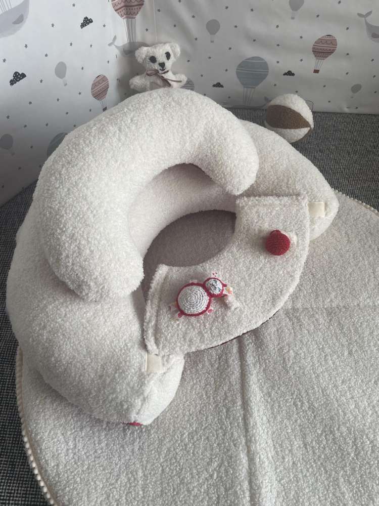 SĖDINUKAS su apvaliu kilimėliu ,,Teddy žaismingasis,,