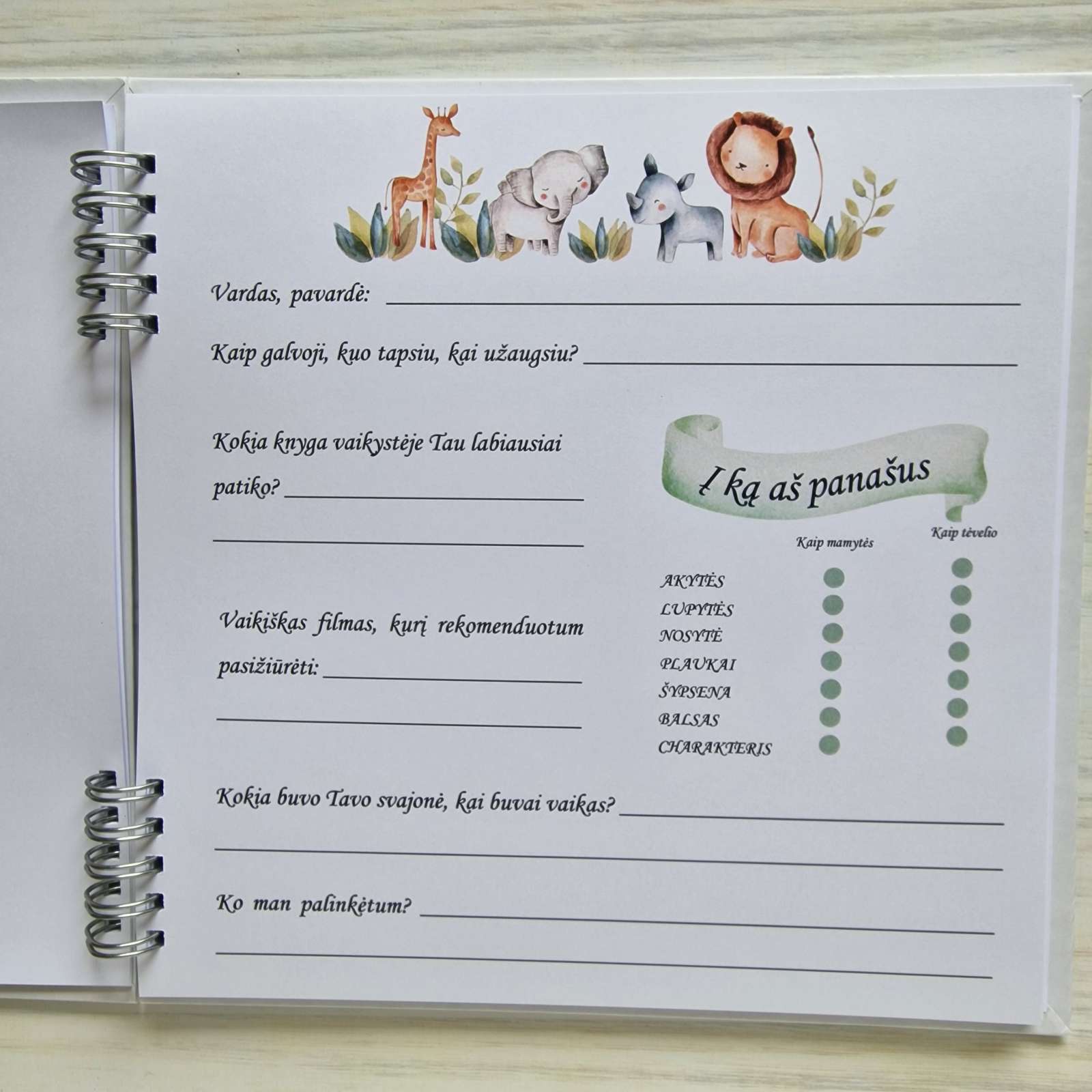 Krikštynų palinkėjimų knyga su anketomis „Džiunglių gyvūnai“