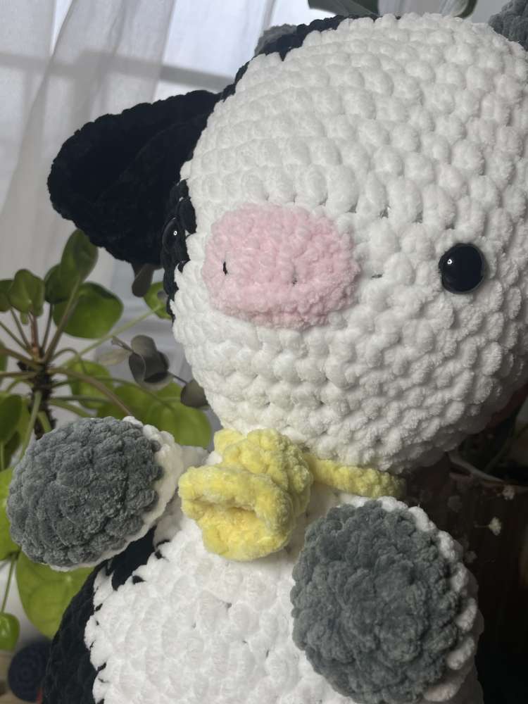 Crochet cow plushie / Nerta karvytė