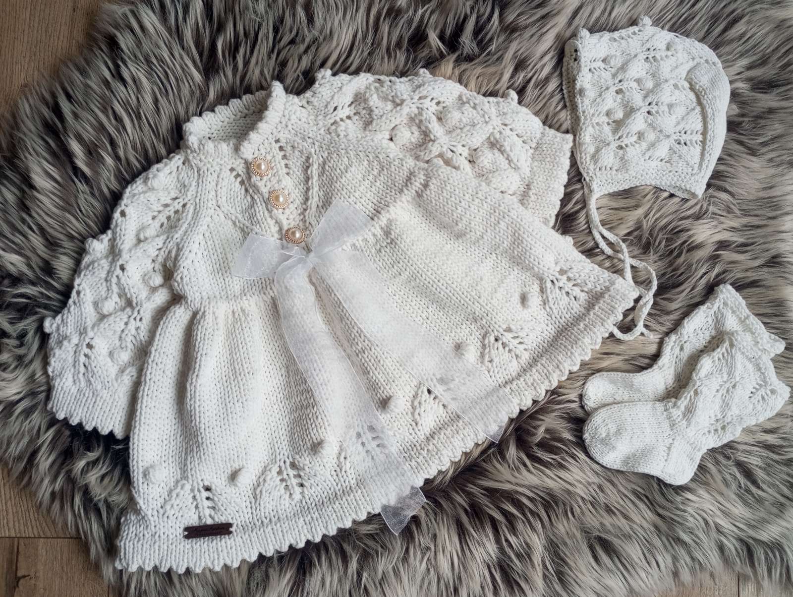 Suknelės komplektas krikštynoms, Kolekcijos „Lisa". Pavasario/Vasaros variantas.