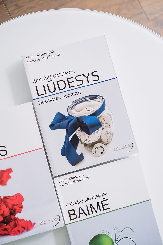 Knyga „Žaidžiu jausmus: Liūdesys netekties aspektu“