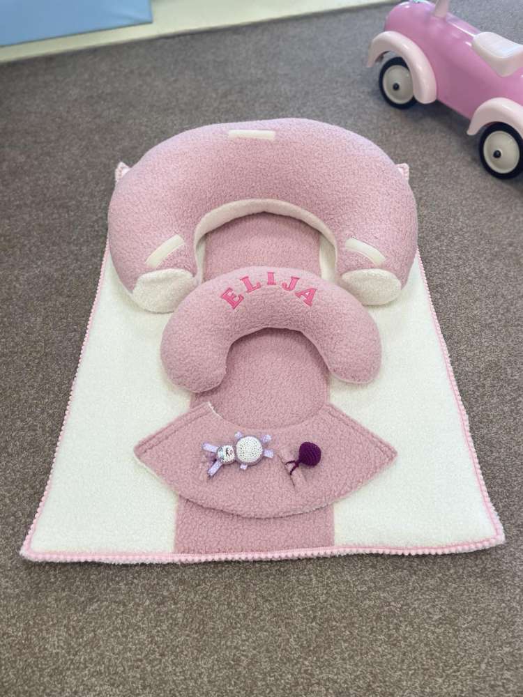 SĖDINUKAS su pailgu kilimėliu 95x75 cm ,,Teddy ledinukas,,