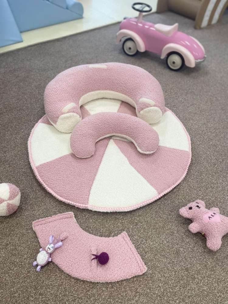 SĖDINUKAS su apvaliu kilimėliu ,,Teddy ledinukas,,